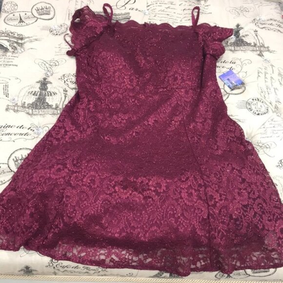 Morgan & Company Trendy  Lace Fit & Flare DRESS - Picture 2 of 7